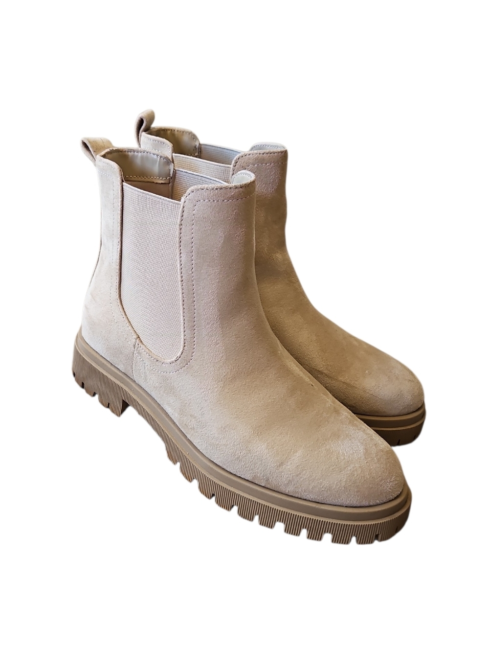 Neutral Suede Chelsea Lug Sole Boots Nude Beige Color Size 8.5 Old Navy